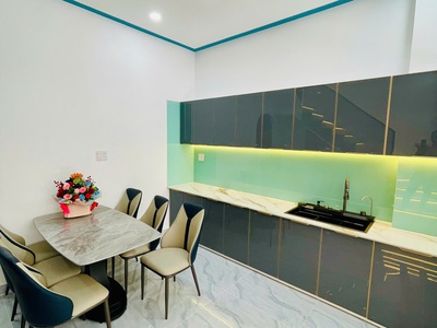 Nhà đẹp 4,5mx13m hẻm xe hơi, phạm văn bạch - full nội thất - nhỉnh 5 tỷ 7 tl 0