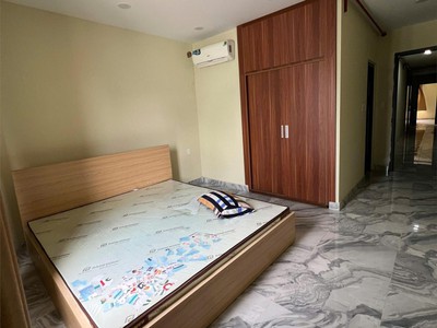 Nhà 5 lầu nguyễn văn quá, đông hưng thuận 4,5x23m 2