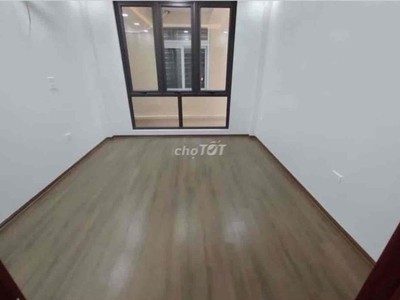 Cho thuê nhà riêng ở hộ gia đình tại  ngõ 145 Quan Nhân - Thanh Xuân 30m x 5T giá 12.5tr 2