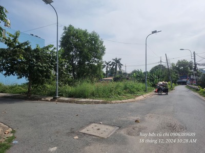 Bán gấp lô đất góc 2 mặt tiền đường số 7  xã tân thông hội 0