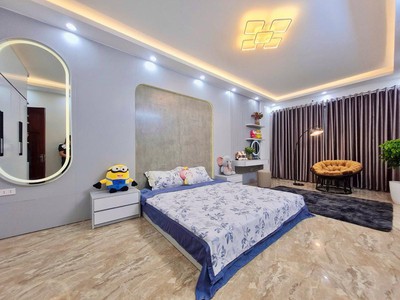 Mặt phố mậu lương -  kinh doanh đỉnh - phân lô - ô tô tránh - 7 tầng thang máy 4