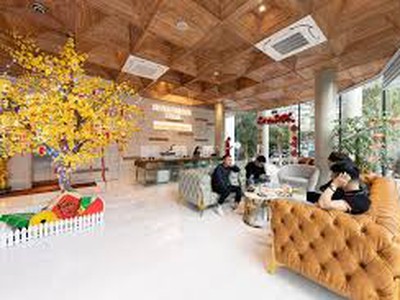 Bán tòa khách sạn tại cầu giấy, 300m  x 9t, nhà 2 mặt đường dòng tiền ổn định 0