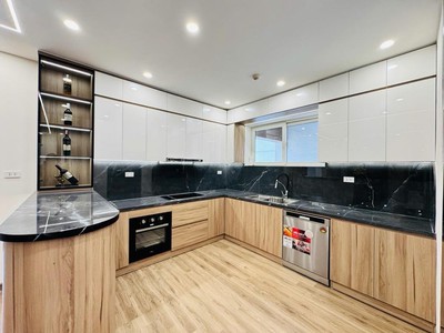 Căn hộ chung cư cao cấp cầu giấy - 181m2, 3 phòng ngủ, 3 vệ sinh - khu vip đáng sống - tặng nội thất 2