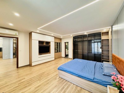 Căn hộ chung cư cao cấp cầu giấy - 181m2, 3 phòng ngủ, 3 vệ sinh - khu vip đáng sống - tặng nội thất 3