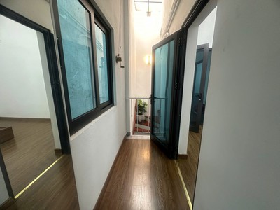 Cho thuê nhà riêng Bùi Xương Trạch quận Thanh Xuân 40m, 4T giá 14 triệu, KD onlnje, VP, GD 1