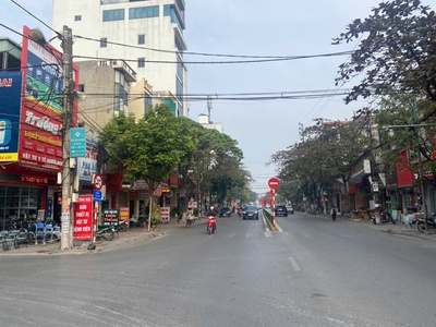 Bán nhà 3 tầng mặt đường kinh doanh lý bôn 0