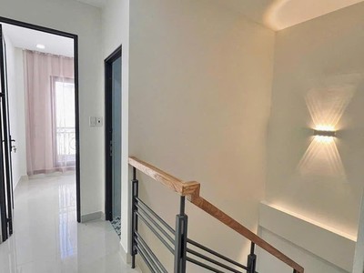 Nhà mới đẹp- gần mặt tiền nguyễn đình chiểu 3tầng-32m2, dọn vào ở ngay. 2