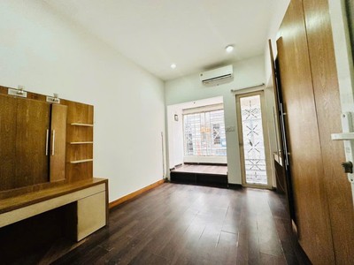 Nhà gần mặt tiền nguyễn thị minh khai, 42m2, 2 tầng, 2.x tỷ 0