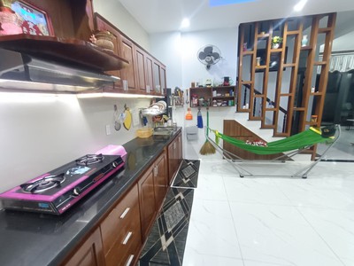 Nhà sân vườn gần mt ông ích khiêm, 175m2, 2 tầng đẹp, 8.x tỷ 2