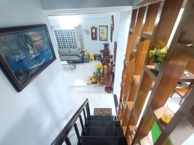 Nhà sân vườn gần mt ông ích khiêm, 175m2, 2 tầng đẹp, 8.x tỷ 4