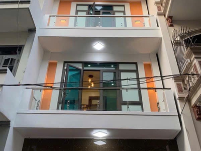 Bán nhà 4 tầng mặt phố Tiền Phong, ph Quang Trung, TP HD, gần 40m2, mt 4.6m, 3 ngủ, 3vs 0