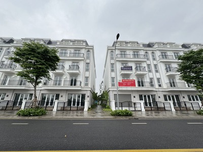 Chính chủ bán căn xẻ khe 75m2 Shophouse 5 tầng, mặt đường 22m tại dự án Eurowindow Twin Parks 2
