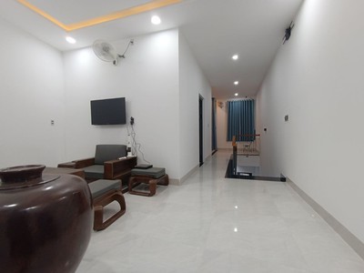 Bán 120,5m  nhà 2 tầng 2 mê kiệt Ô to đường Hải Phòng. giá tốt chỉ 4.8 tỷ 2