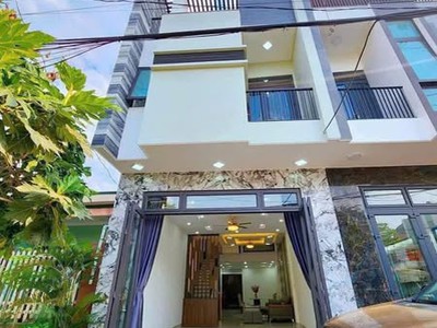 Bán nhà mặt phố ĐT 743, 1,9 tỷ, 64m2 view đẹp, Bình Dương 2