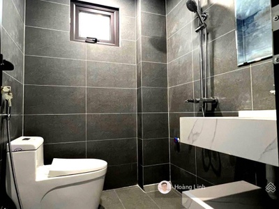 Bán nhà riêng tại đường lạc long quân, 8,2 tỷ vnd, 33 m2, 6 tầng, thang máy, 80m ra mặt phố 2