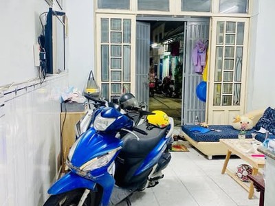 Gấp bán giảm 600 còn 4.35 tl - ngay chợ gò xoài- hxh cách mt 1 căn - 48m - 3 tầng - 4pn 0