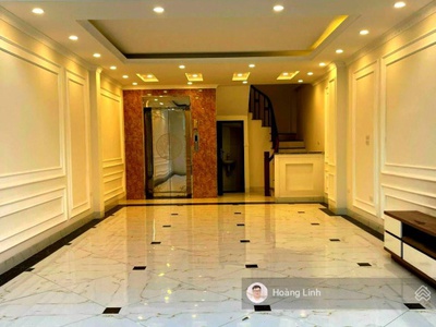 Bán nhà riêng tại đường lạc long quân, 8,2 tỷ vnd, 33 m2, 6 tầng, thang máy, 80m ra mặt phố 0