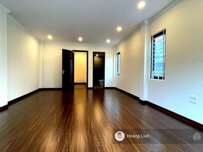 Bán nhà riêng tại đường lạc long quân, 8,2 tỷ vnd, 33 m2, 6 tầng, thang máy, 80m ra mặt phố 1