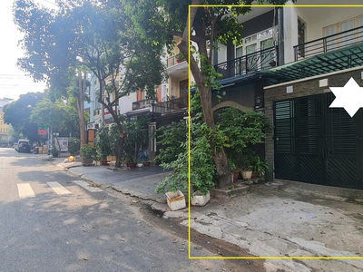Cho thuê nhà mặt tiền hoa bằng 100m2, 2 lầu   st - gần trường cđ 2