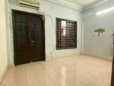 Cho thuê nhà kd bán hàng  online phố kim đồng, 35m2, 3 tầng, 3 ngủ, 11 triệu 1