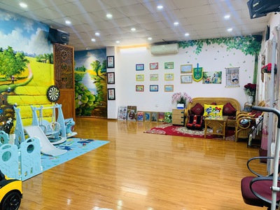 Cần cho thuê căn hộ tt phương mai 160m2, 3 ngủ, đủ công năng chỉ 11 triệu - ở gia đình,  nhóm 2