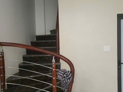 Cho thuê mbkd nguyễn ngọc nại - thanh xuân, dt 140m2, gồm tầng 1 2, thông sàn, giá thỏa thuận 4