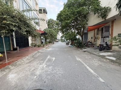 Chính chủ bán 60m2 đất TĐC Trâu Quỳ, Gia Lâm. Dãy hai mặt thoáng trước sau, mặt tiền rộng gần 7m 3