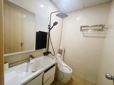 Bán gấp căn hộ 2 phòng ngủ, 78m , nội thất hiện đại, view cực đẹp tại KĐT Thanh Hà Cienco 5 4