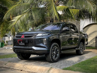 Bán Xe Mitsubishi Triton Premium 4x4 2 Cầu Sản Xuất Năm 2020 0