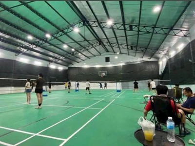 Cho thuê 7 sân cầu lông 1100m2 - bình hưng hòa - bình tân - giá 100 triệu 0