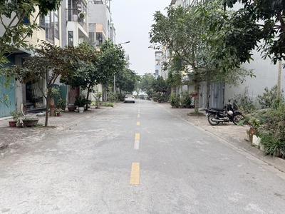 Chính chủ bán 81,8m2 đất TĐC Thạch Bàn. Đường rộng 13m, gần các dự án Himlam 3