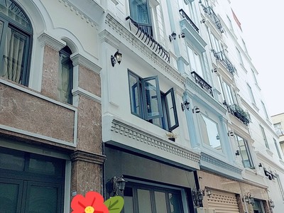 Bán nhà 6 phòng có thang máy hoàng văn thụ - phú nhuận cho thuê 40tr. 0