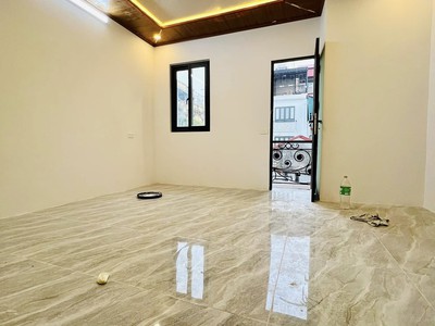 Bán căn tập thể tầng 1 phố lê gia định, 85m2, full nt, 3pn, giá 3.x tỷ 4