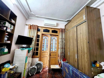 Bán nhà dân xây phố cổ hà đông, dt 43 m2 x 4 ngủ, khung cột bê tông chắc chăn, gần phố chính, tiện 2