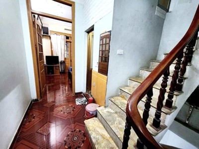 Bán nhà dân xây phố cổ hà đông, dt 43 m2 x 4 ngủ, khung cột bê tông chắc chăn, gần phố chính, tiện 1