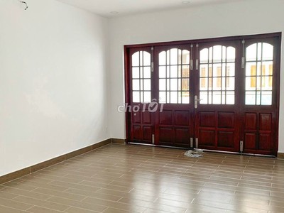Nhà hẻm xe hơi dương quảng hàm p5 4x18m 3 lầu 4pn 5wc 2