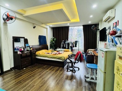 Gấp  cần bán nhà trung hòa, 42m , thang máy, 3 mặt thoáng sáng, 9.55 tỷ 2