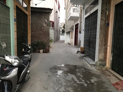 Cần bán gấp nhà 2 tầng lô góc đường thông phố Bình Lộc chỉ 1,89 tỷ 0