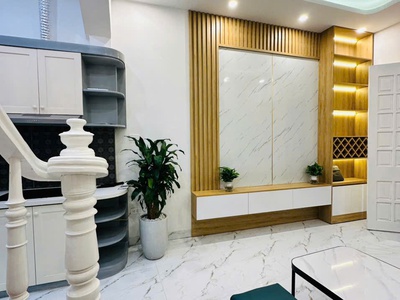 Bán nhà riêng tại 254 Minh Khai, 28m2 x 5 tầng, nhà đẹp, 3 ngủ rộng rãi, thuận tiện đường xá. 0