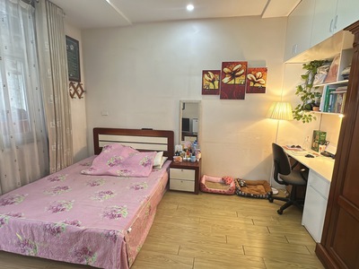 Bán căn cc tòa licogi 25 tân mai, nhà đẹp, căn góc, 3 ban công, 80m, 2 ngủ, sdcc, 4.4 tỷ 3