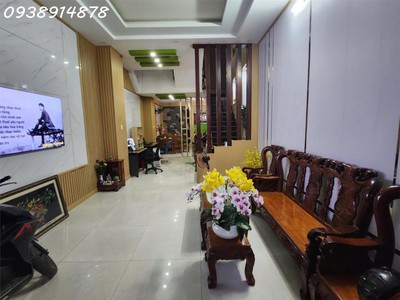 Bán nhà 3 tầng, 71m2, mặt tiền 4.2m, 8.1 tỷ tại đường 7, linh trung, sổ hồng đã hoàn công 0