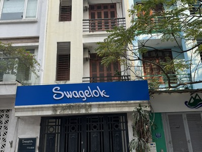 Do nhu cầu định cư bên nước ngoài nên tôi cần bán nhà liền kề tt3 kđt văn quán 0