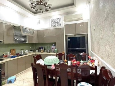 Chỉ duy nhất 1 căn nhà riêng phố chùa bộc 25m 5 tầng mt 4,2m hơn 4 tỷ nhà đẹp đón tết full nội thất 4