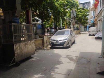 bán tòa ccmn phố tân triều 88 m2 x 10 tầng x 32 phòng ô tô đỗ cửa 3