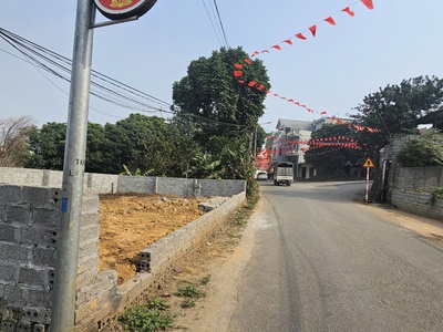 Lô đất sổ đỏ 73m2 thổ cư, thực tế hơn 80m2, mặt đường nhựa trung tâm Đông Yên, Quốc Oai giá đẹp 0