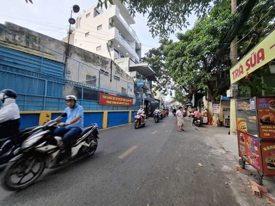 Bán nhà mới 4 t, 4 pn p.tânsơnnhì, qtphú, gần aeon giá chỉ 5tỷxx 0