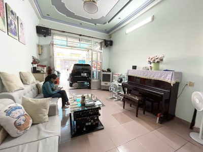 Chỉ có 6,2 tỷ sở hữu ngay nhà 4 tầng, 76m2 ngang 4m, hẻm xe tải 2