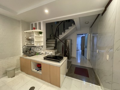 Cho thuê nhà Văn Cao, 7 ngủ khép kín, đầy đủ nội thất. 1