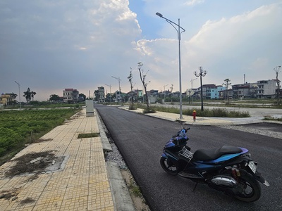 Bán lô đất mặt đường 10 và mặt ngõ tại đông hưng. diện tích sổ 176m2 giá 7.3 tỷ 0