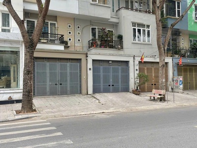 Nhà đẹp liền kề  kđt văn phú, hà đông giảm giá 1,5 tỷ , vị trí vàng ,đầu tư sinh lời 0
